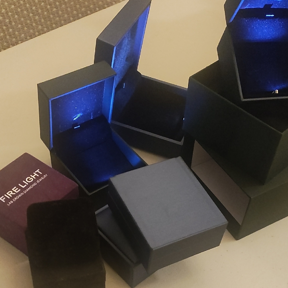 Elegant Black Jewelry Ring Boxes with LED Light - Accent